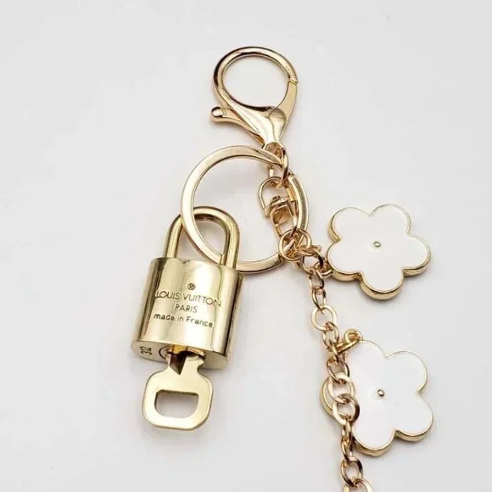 Authentic Louis Vuitton Gold Lock & Key ✨ Bag Charm Unbranded Flower Keychain - Picture 4 of 6